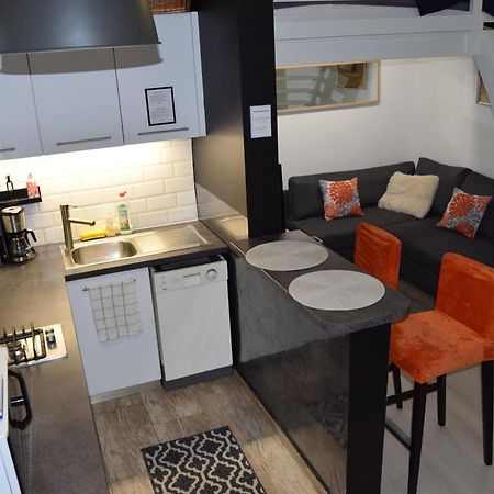 Castlehill Apartman The Perfect Blend Of Urban Living And Sightseeing Convenience Budapest Eksteriør billede