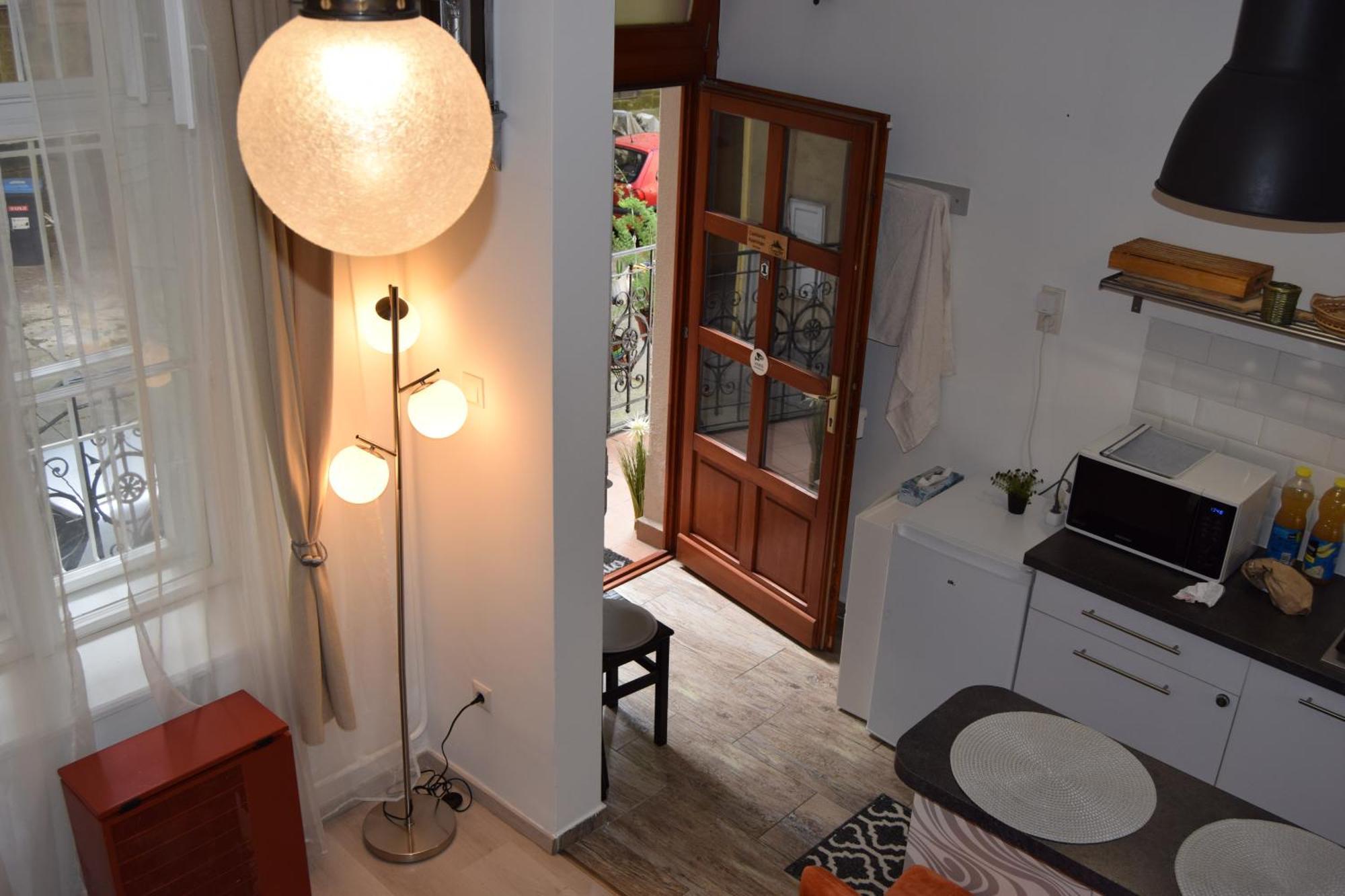 Castlehill Apartman The Perfect Blend Of Urban Living And Sightseeing Convenience Budapest Eksteriør billede