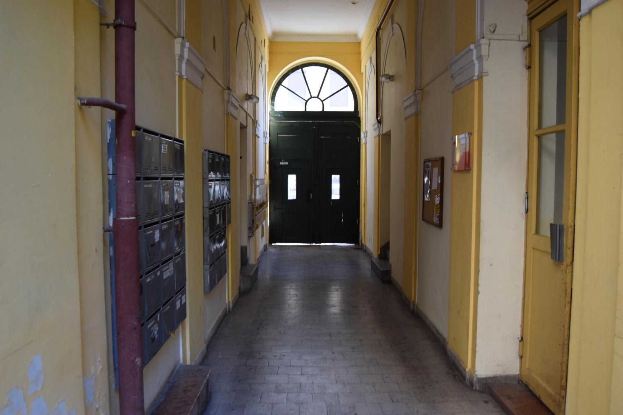 Castlehill Apartman The Perfect Blend Of Urban Living And Sightseeing Convenience Budapest Eksteriør billede