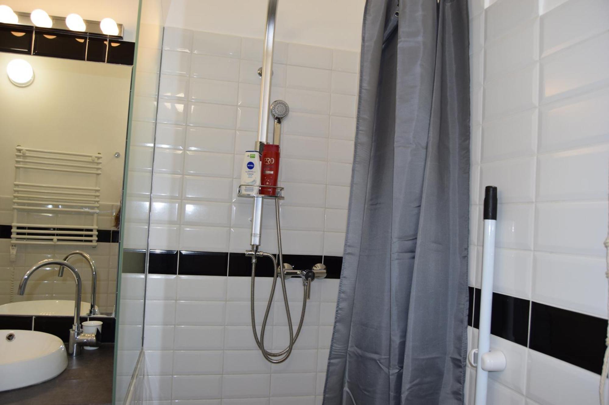 Castlehill Apartman The Perfect Blend Of Urban Living And Sightseeing Convenience Budapest Eksteriør billede