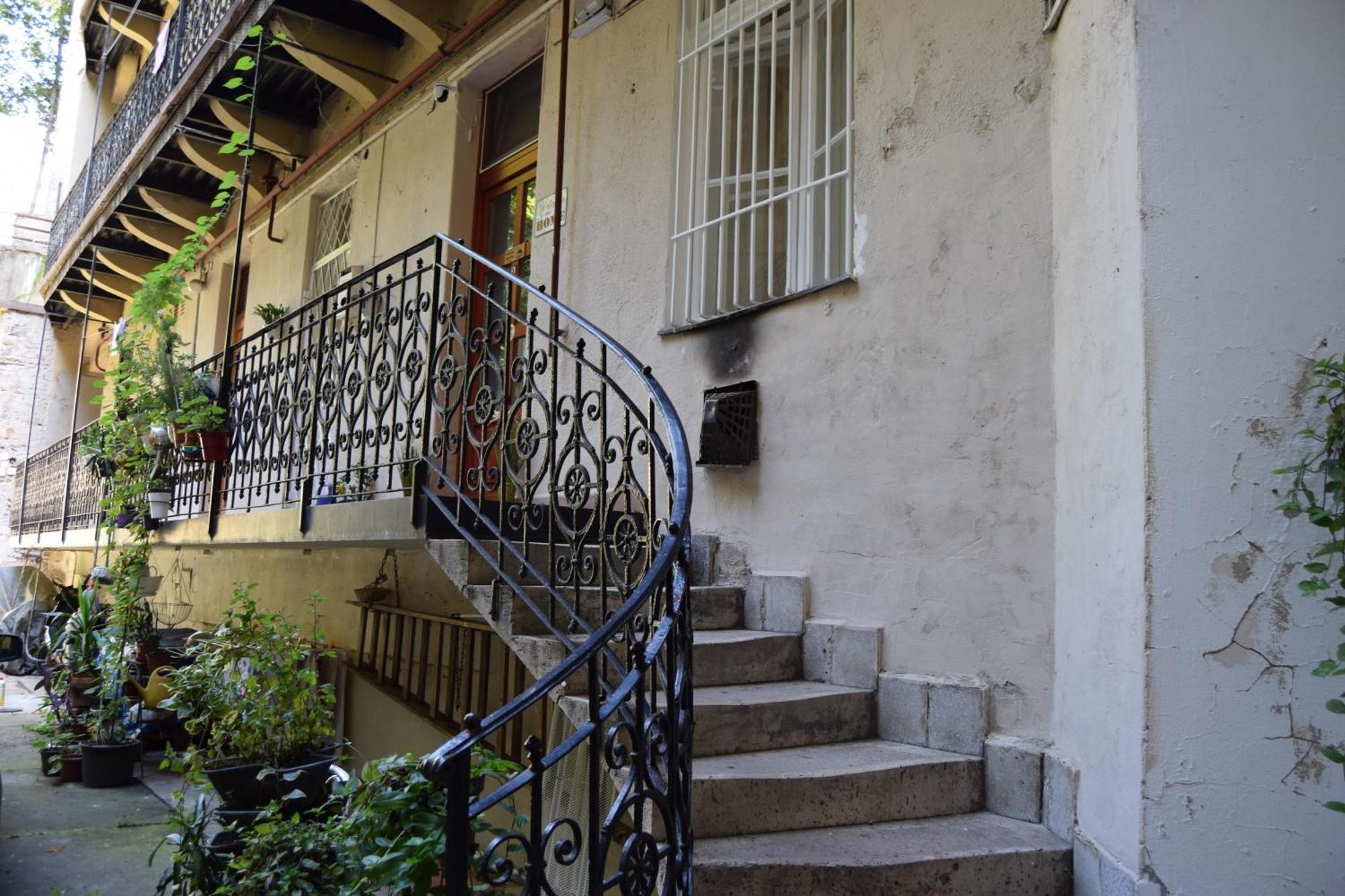 Castlehill Apartman The Perfect Blend Of Urban Living And Sightseeing Convenience Budapest Eksteriør billede